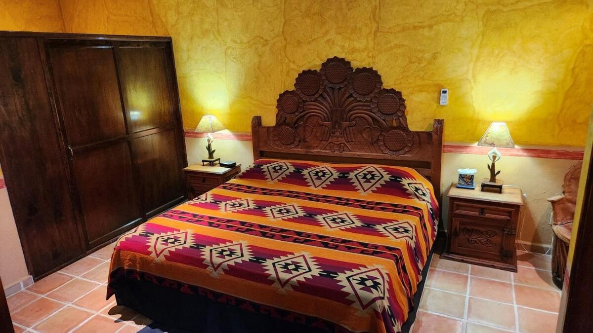 Casa Colonial Cozumel, Mango *